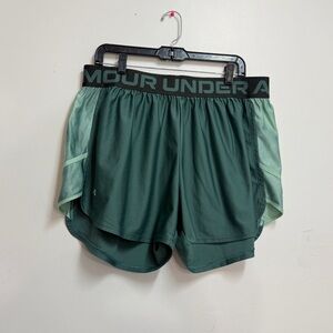 Men’s green running shorts athletic under armour shorts XXL
Trail shorts runner